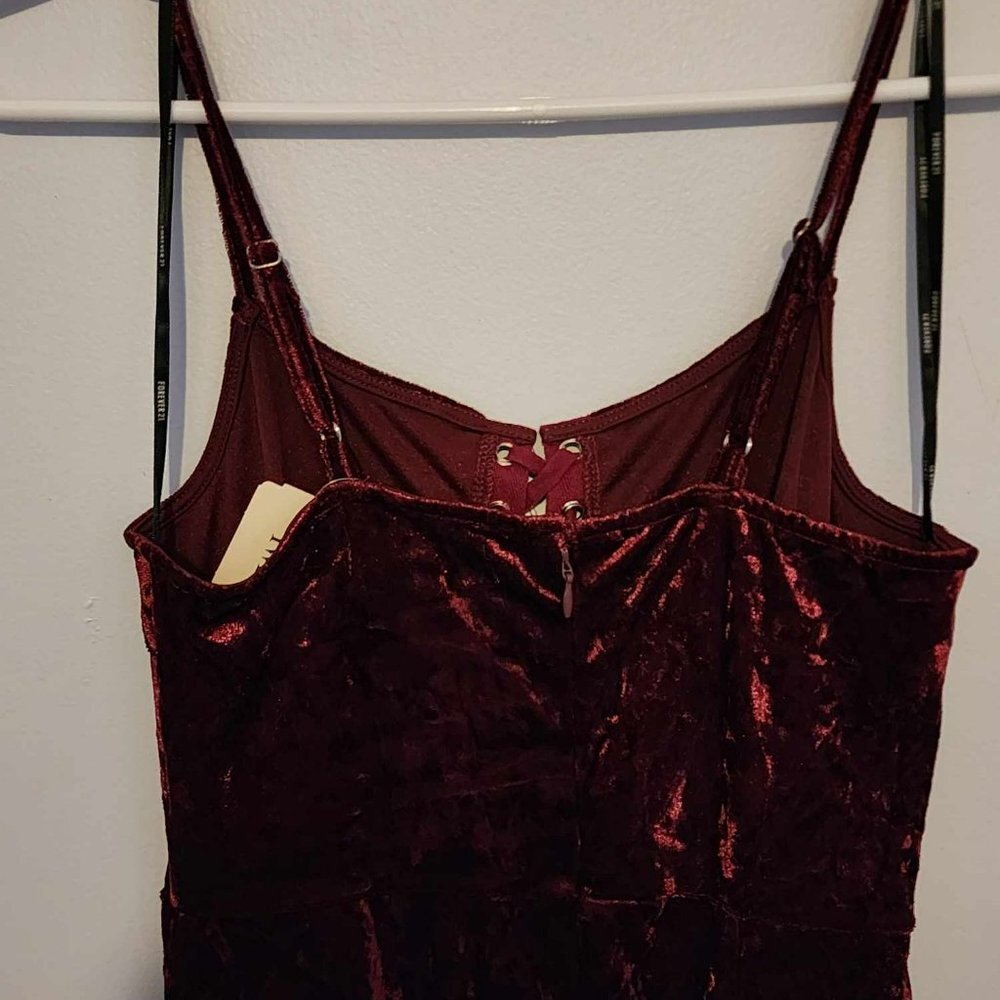 NWT Forever Twenty One Velvet like Pants suit in Burgundy - Picture 3 of 5